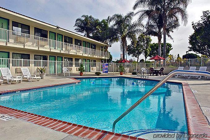 Hotel 6-camarillo, Ca 2*